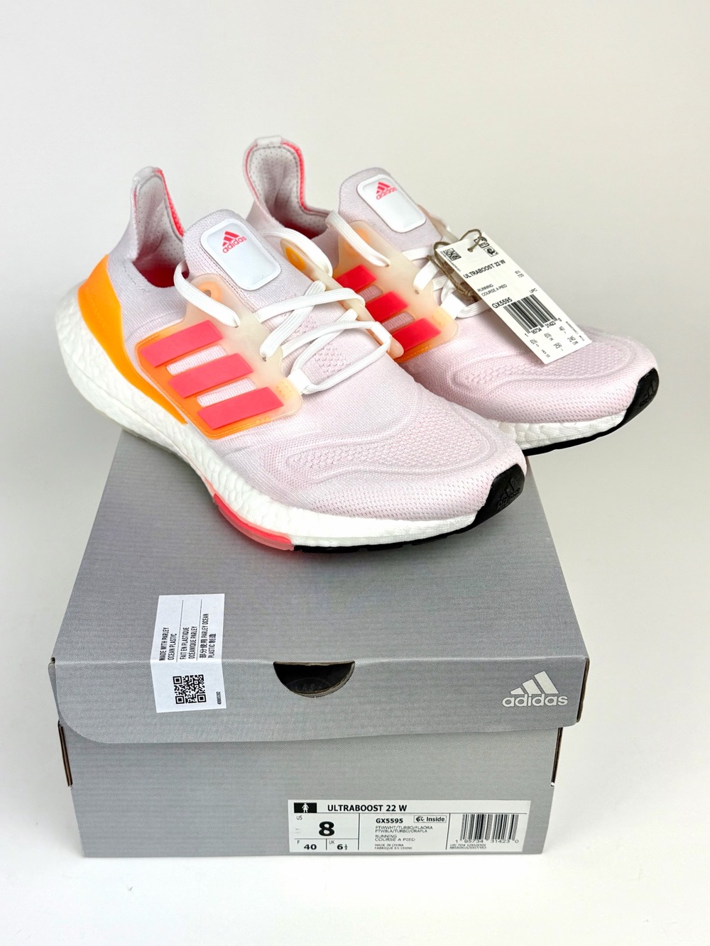 Adidas Ultraboost 22 W, NWT, in box.